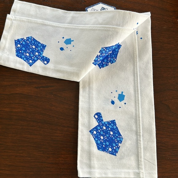 NWT Chanukah linens set oven mitts towel, & pot holder sets - Picture 4 of 9